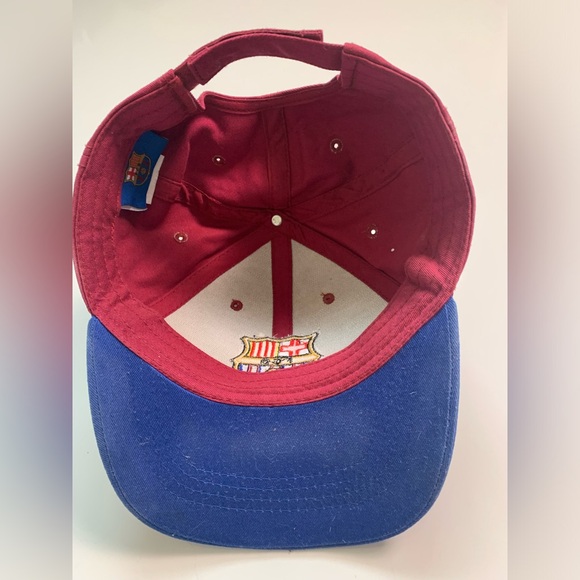 FC Barcelona - Crest‎ Cap - Picture 3 of 5